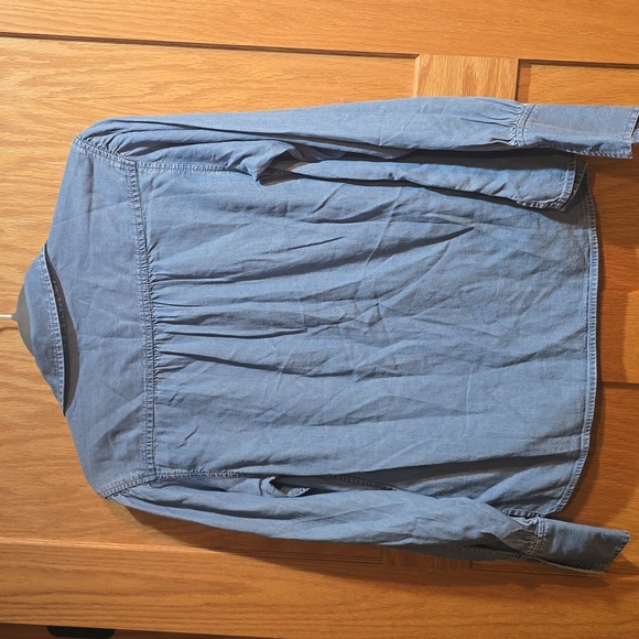 Madewell Chambray Easy Y-Neck Button-Up Denim Shirt in Ritch Wash XS $98 - Picture 13 of 13